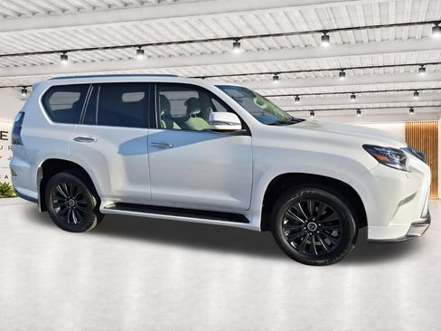 Used 2023 Lexus GX 460 Luxury w/ Sport Design Package AWD/4WD image 15