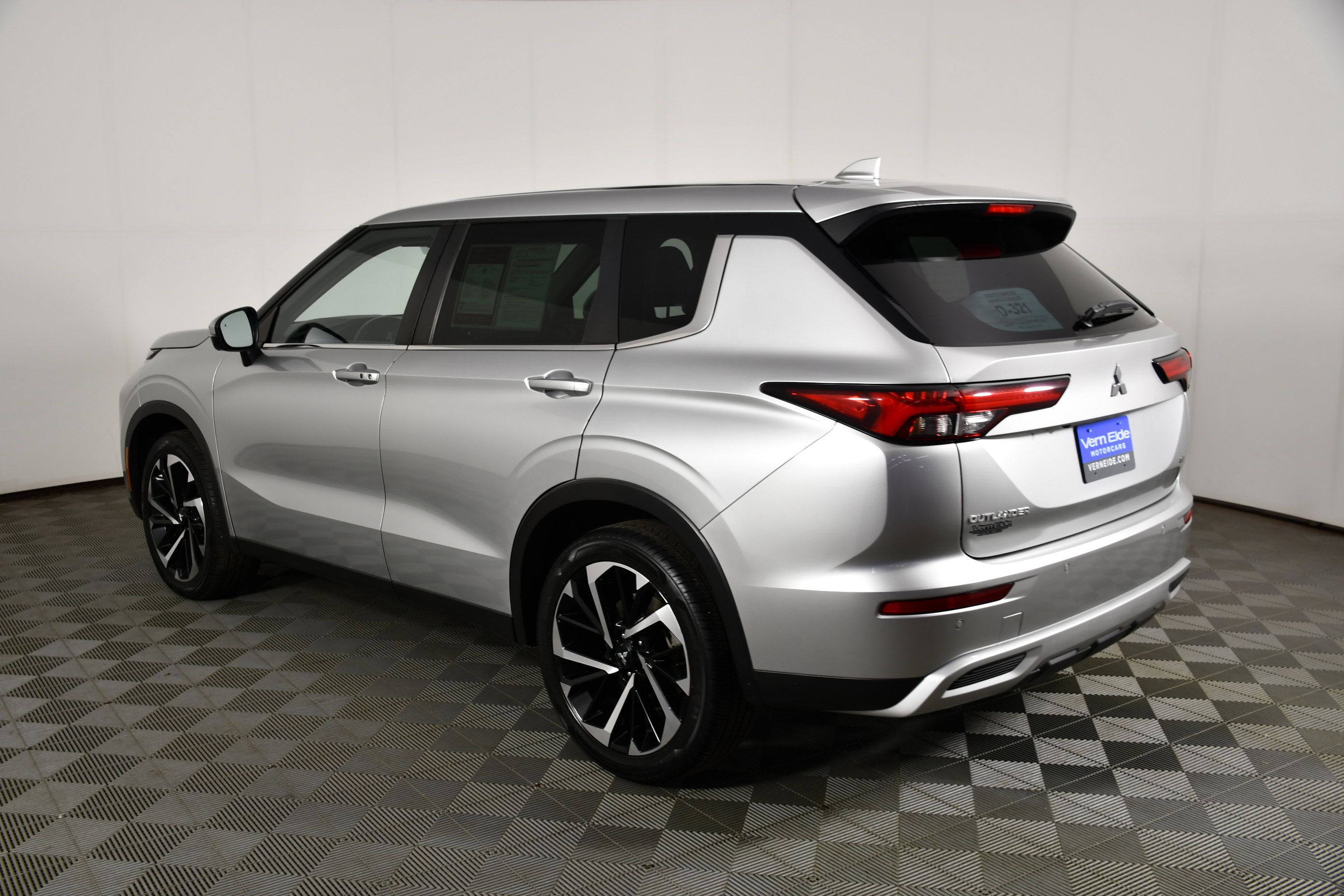 Used 2022 Mitsubishi Outlander SE AWD/4WD image 8