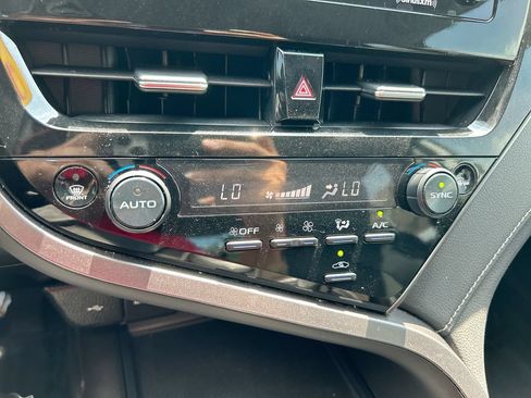 Used 2023 Toyota Camry SE FWD image 24