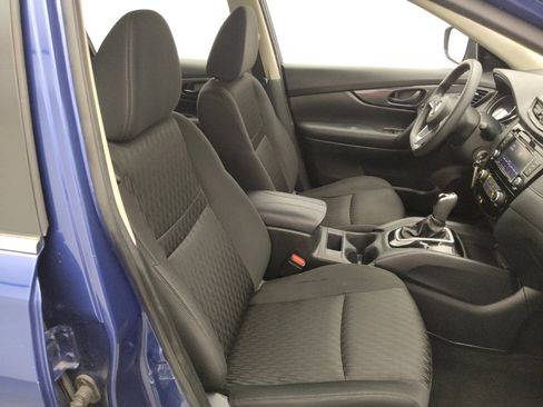 Used 2019 Nissan Rogue S image 21