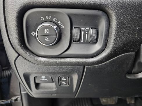 Used 2023 RAM 1500 Laramie AWD/4WD image 24