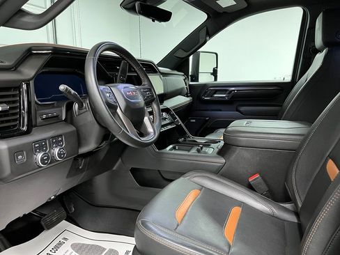 Used 2024 GMC Sierra 3500 AT4 w/ Technology Package AWD/4WD image 18