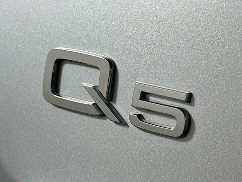 Used 2023 Audi Q5 2.0T Premium Plus w/ Premium Plus Package AWD/4WD image 10