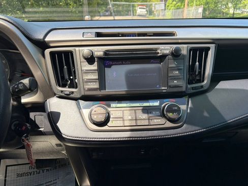 Used 2013 Toyota RAV4 XLE AWD/4WD image 31
