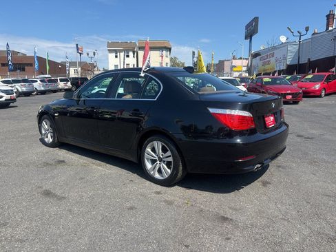 Used 2009 BMW 528i xDrive Sedan AWD/4WD image 4