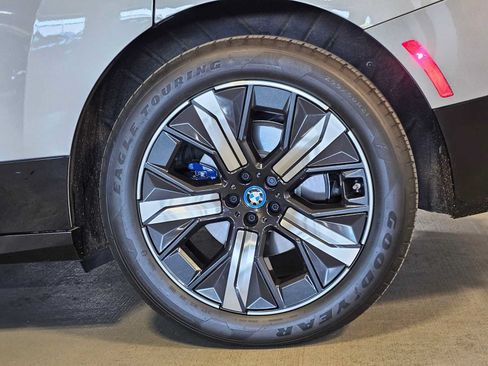 Certified 2025 BMW iX xDrive50 w/ Sport Package AWD/4WD image 8