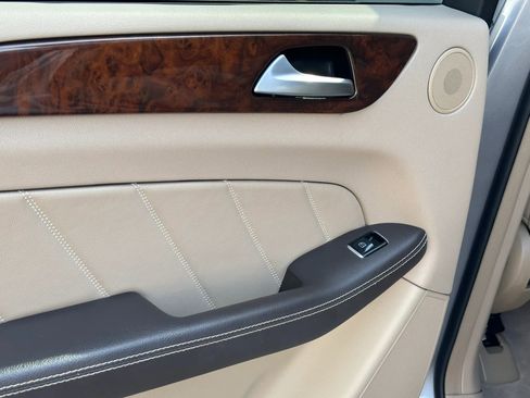 Used 2016 Mercedes-Benz GL 320 BlueTEC 4MATIC image 16