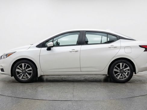 Used 2025 Nissan Versa SV FWD image 5
