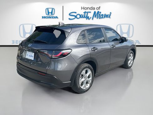 Used 2025 Honda HR-V LX image 3