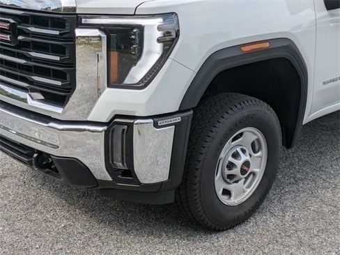 New 2024 GMC Sierra 2500 Pro w/ Convenience Package image 9