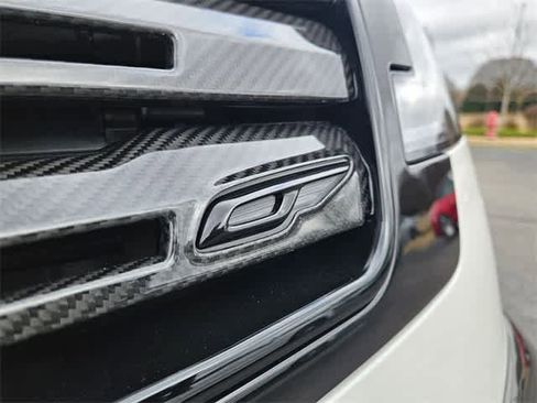 Used 2025 Land Rover Range Rover Long Wheelbase Autobiography image 12