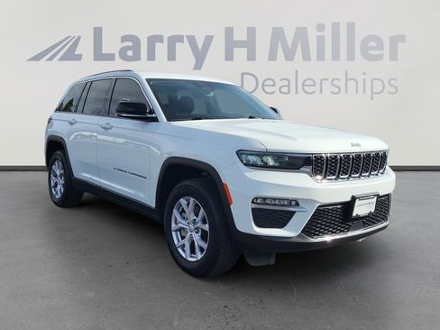 Used 2022 Jeep Grand Cherokee Limited image 7