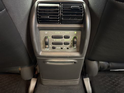 Used 2003 Ford Explorer Sport Trac XLS RWD image 25
