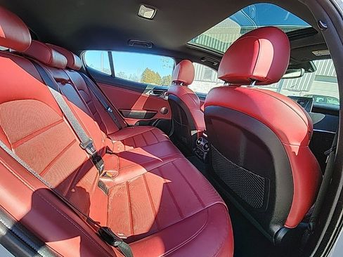 Used 2018 Kia Stinger GT2 image 7