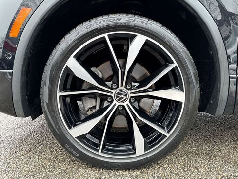Used 2022 Volkswagen Tiguan SEL R-Line image 19