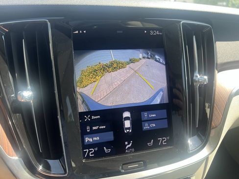 Used 2022 Volvo S60 B5 Momentum AWD/4WD image 13