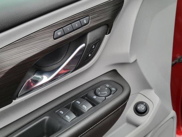 Used 2023 GMC Terrain SLT w/ Infotainment Package II AWD/4WD image 7