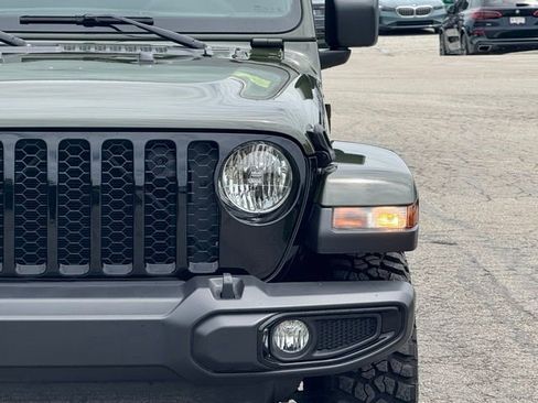 Used 2023 Jeep Gladiator Sport AWD/4WD image 10