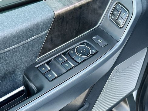 Used 2023 Ford F250 Lariat w/ Lariat Ultimate Package image 18