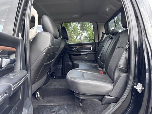 Used 2015 RAM 1500 Laramie w/ Convenience Group image 32