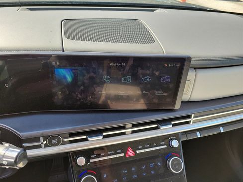 Certified 2025 Hyundai Santa Fe SEL image 28