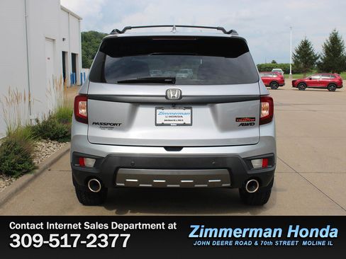 Certified 2022 Honda Passport TrailSport image 5