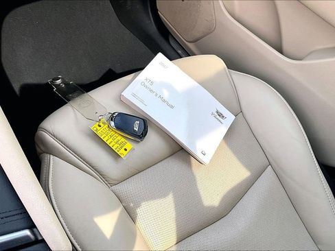 Used 2017 Cadillac XT5 Luxury w/ Driver Awareness Package image 35