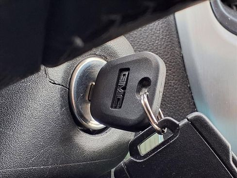 Used 2016 GMC Canyon SLE w/ SLE Convenience Package image 28