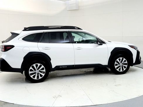 Used 2024 Subaru Outback Premium AWD/4WD image 6