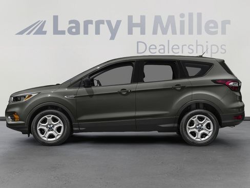 Used 2019 Ford Escape S image 3