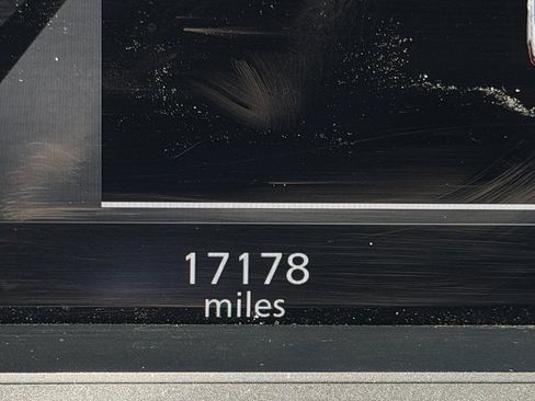 Used 2025 Nissan Rogue Platinum w/ Tech Package image 10