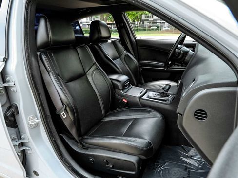 Used 2022 Dodge Charger SXT w/ Leather Interior Group RWD image 36