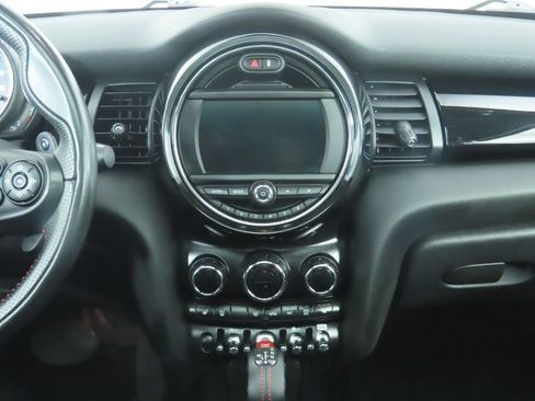 Used 2019 MINI Cooper S w/ Signature Upholstery Package image 14