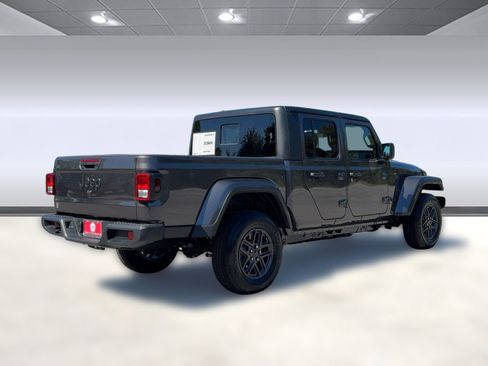 New 2025 Jeep Gladiator Sport image 9