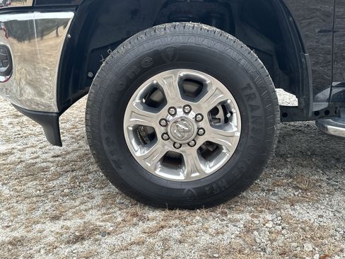 Used 2024 RAM 2500 Big Horn image 11