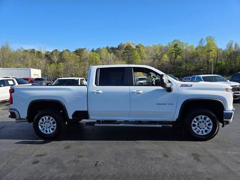 Used 2023 Chevrolet Silverado 2500 LT w/ Convenience Package AWD/4WD image 9