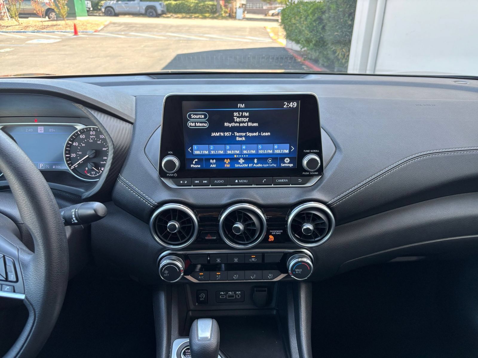 Used 2025 Nissan Sentra SV FWD image 16
