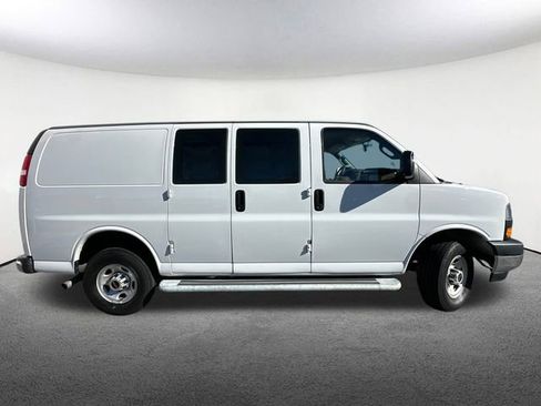 Used 2024 GMC Savana 2500 w/ Driver Convenience Package image 17