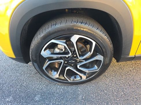 Used 2024 Chevrolet Trax RS w/ Driver Confidence Package image 6