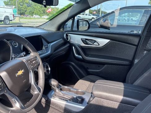Used 2021 Chevrolet Blazer LT AWD/4WD image 4