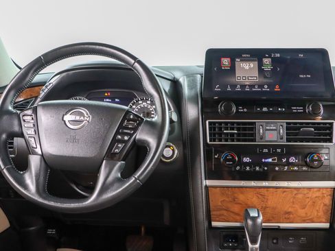 Used 2022 Nissan Armada SL w/ Captain's Chairs Package image 18