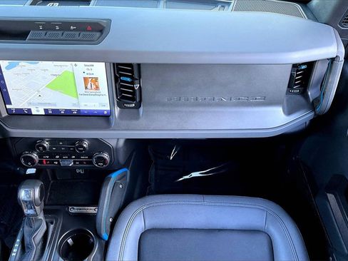 Used 2024 Ford Bronco Black Diamond image 25