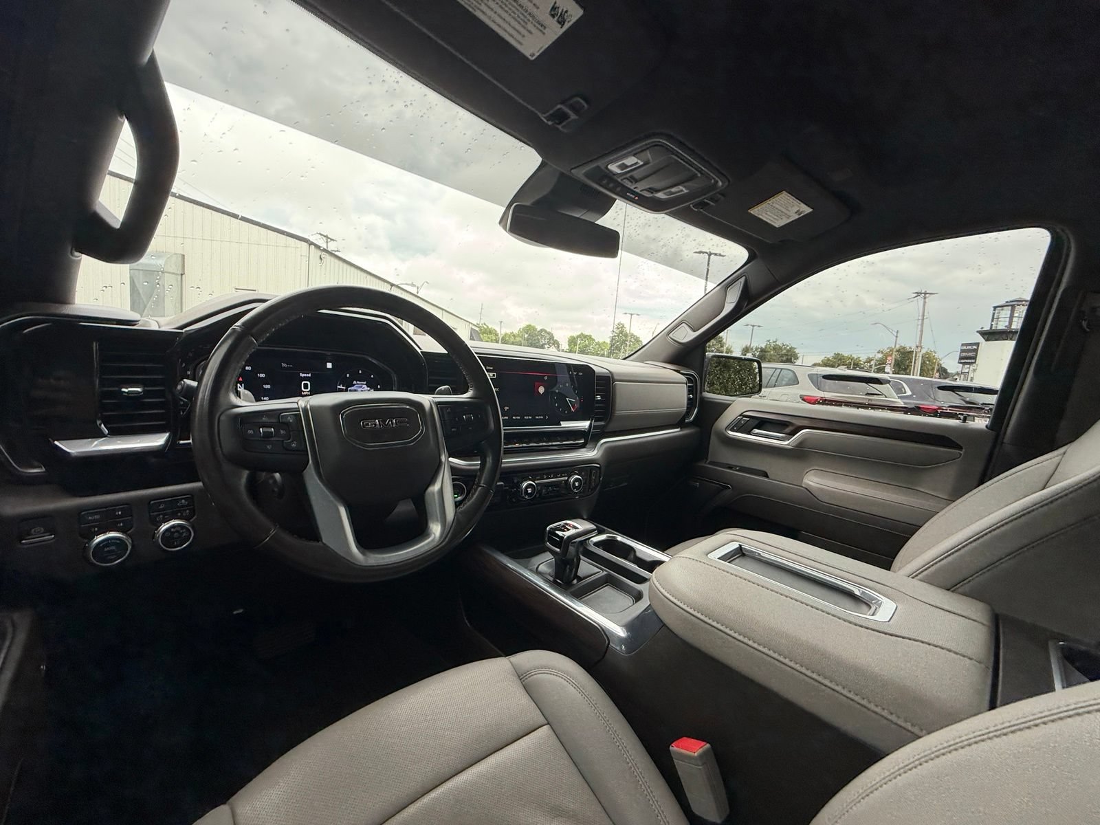 Used 2022 GMC Sierra 1500 SLT w/ SLT Premium Package AWD/4WD image 17