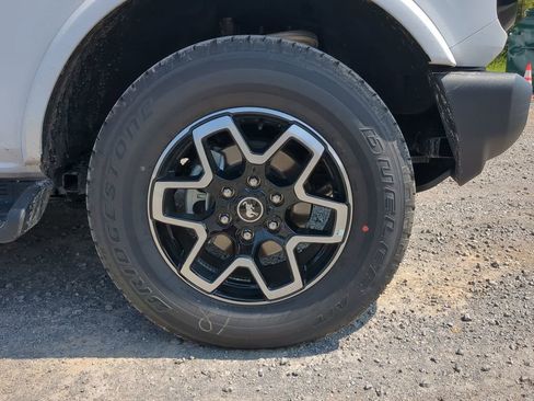 Used 2025 Ford Bronco Outer Banks w/ Matte Film Protection Package image 14