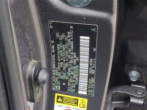 Used 2014 Toyota Highlander XLE image 26