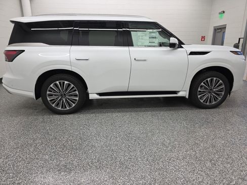 New 2026 INFINITI QX80 Luxe w/ Cargo Package AWD/4WD image 6