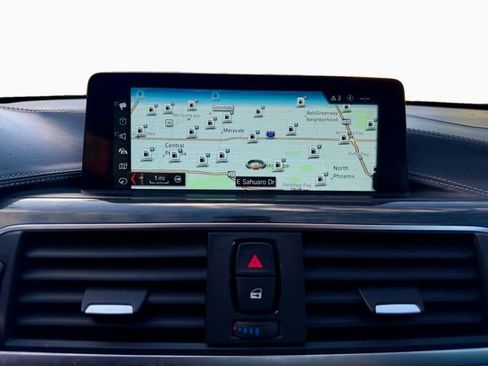 Used 2016 BMW M4 Convertible image 16