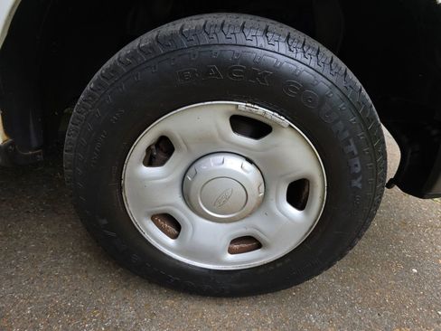 Used 2009 Ford F150 XL RWD image 9