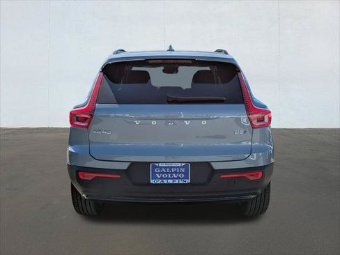 New 2026 Volvo XC40 B5 Ultra w/ Climate Package AWD/4WD image 5