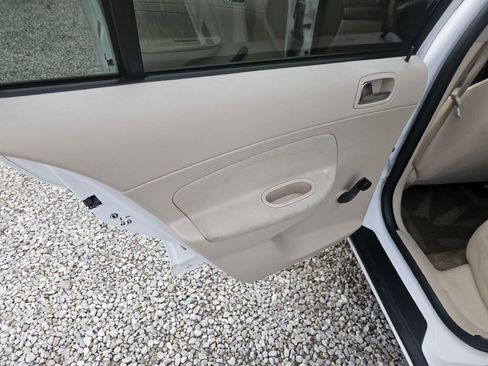 Used 2007 Chevrolet Cobalt LS w/ Enhanced Safety Package image 17